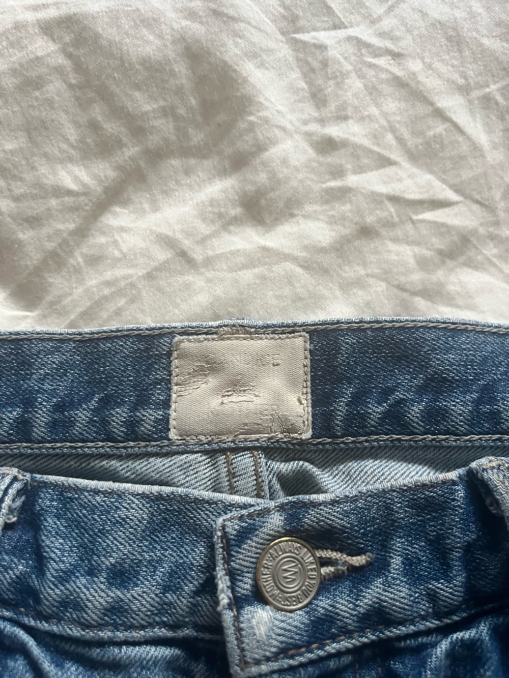 MOTHER BOYFRIEND JEANS - Picture 3 of 9